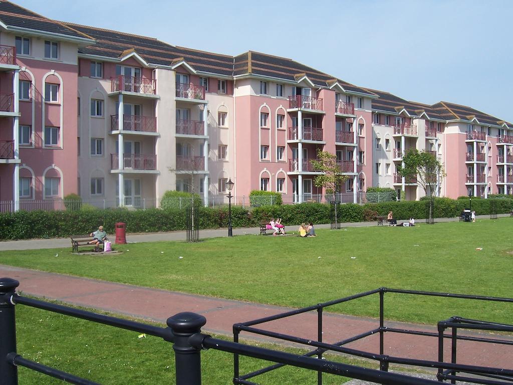 Glen House Room Only Accommodation ยอล ภายนอก รูปภาพ